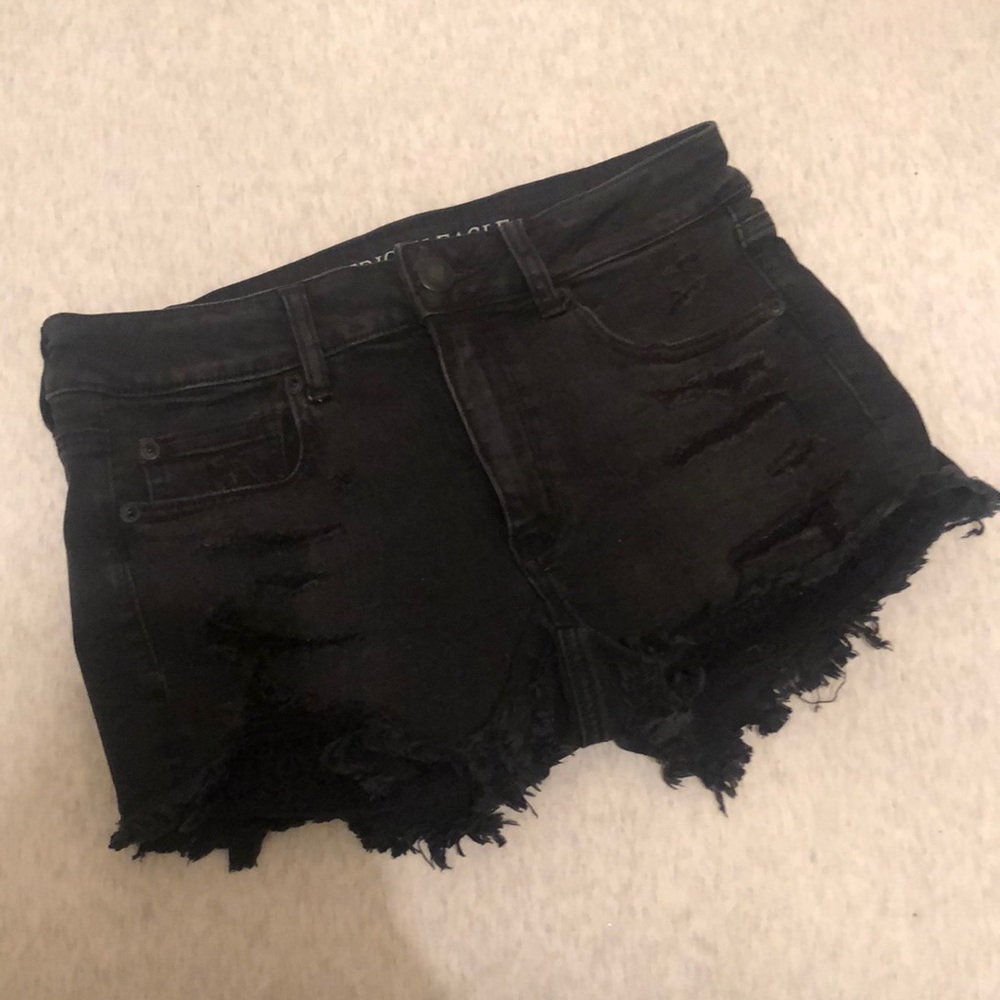 American Eagle Super Stretch Black Floral Distressed Denim Shorts Size 6